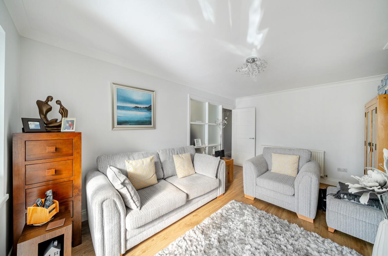 Hendremawr Close, Sketty, Swansea, SA2 9ND